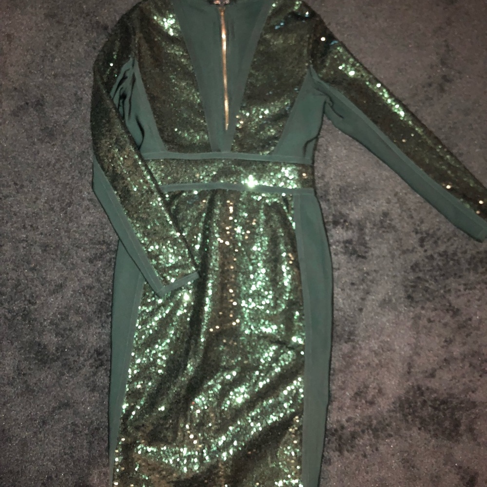 Green sequin bandage dress